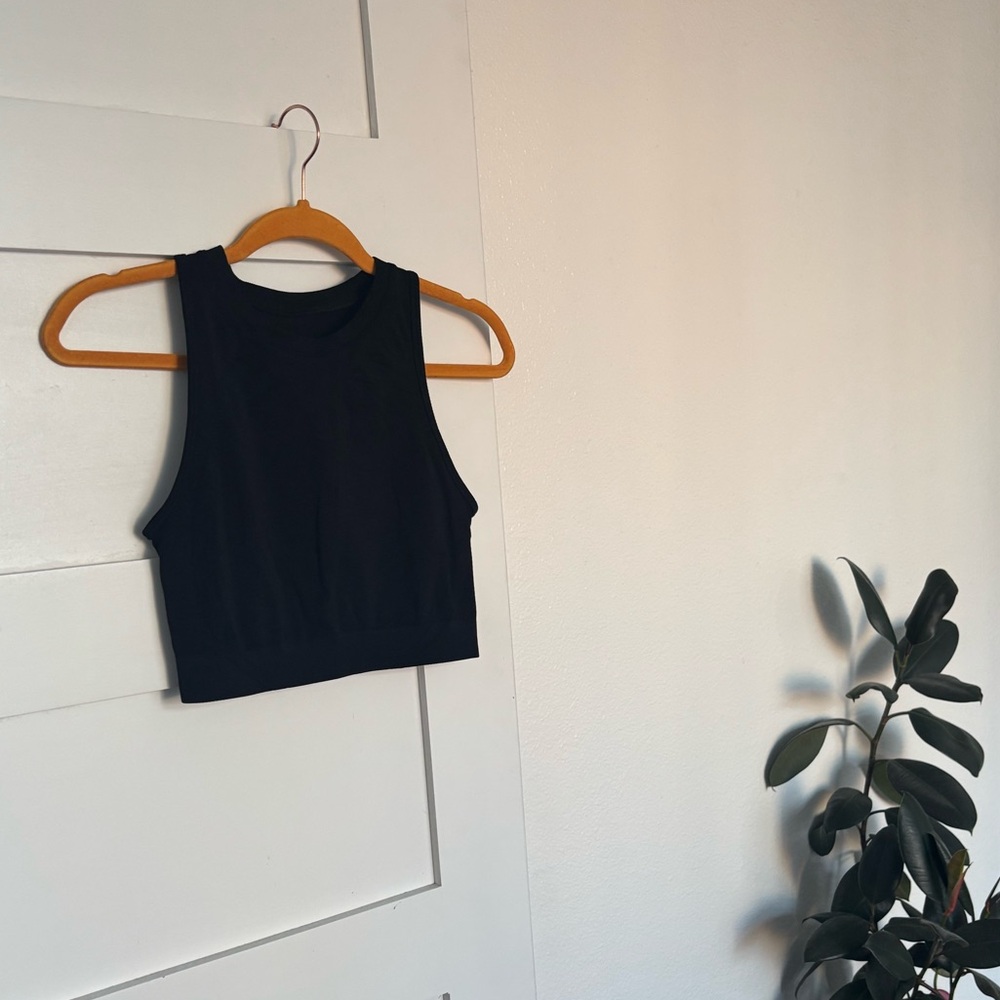 Alphalete Stratus Crop Tank Top - M - Picture 2 of 5